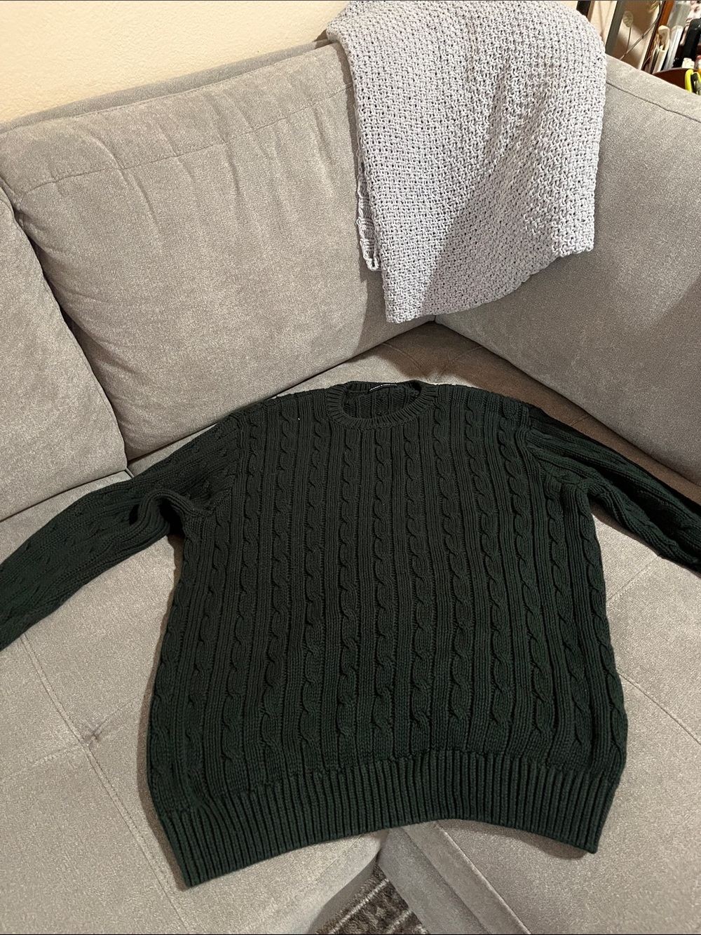 Brandy Melville Forest Green Cable Knit Crewneck Sweater